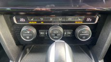 Volkswagen Passat 1.4 TSI PHEV GTE Advance 4dr DSG Saloon